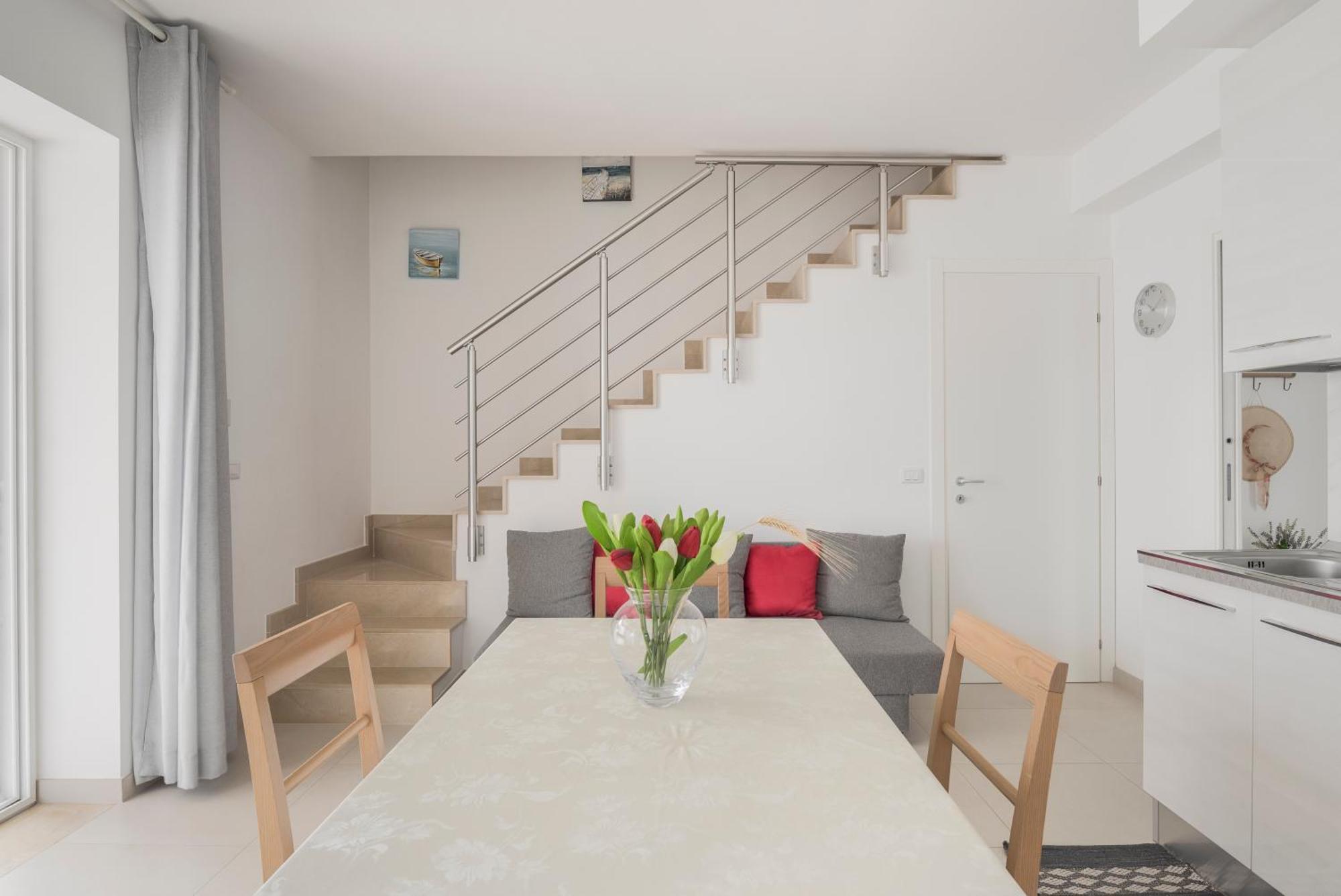 Dolcevitasuites - Modern 3 Bdr Villa In S. Lorenzo ريتاني المظهر الخارجي الصورة